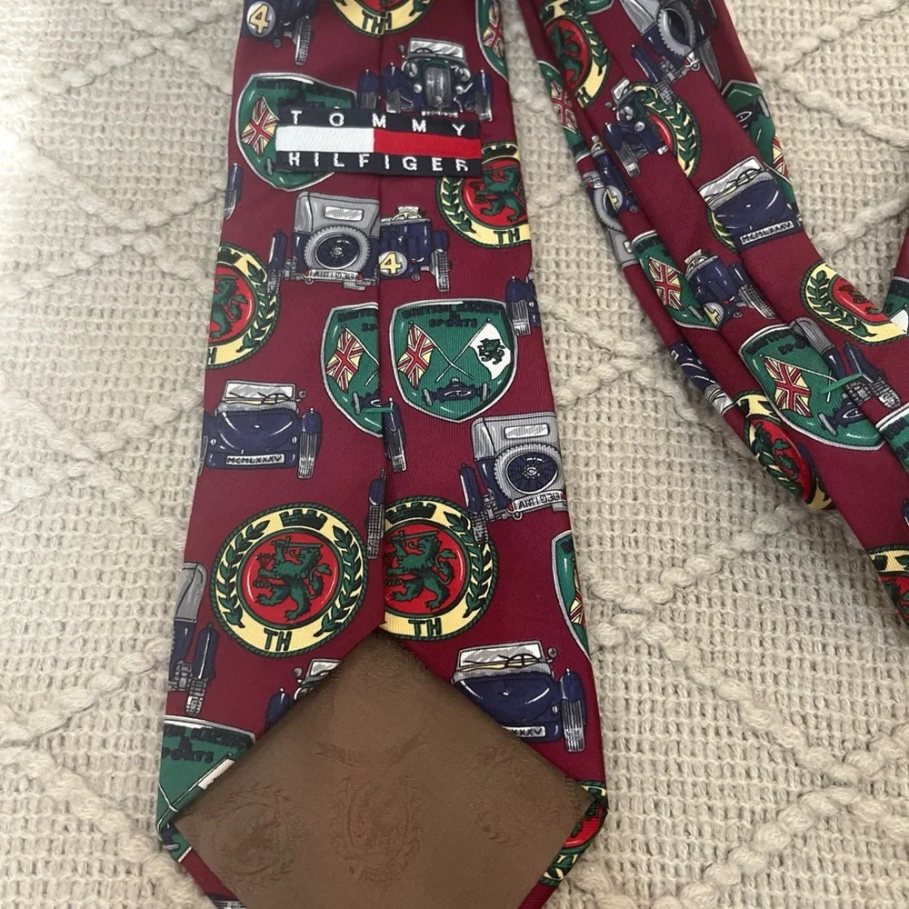 Tommy Hilfiger Men’s Red and Green‎ Patterned Tie Cars print